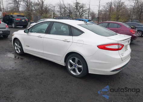 2013 Ford Fusion Hybrid Se z USA, uszkodzony, nr VIN 3FA6P0LU0DR197106